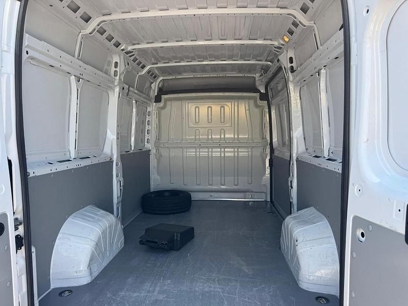 Usata Fiat Ducato Easy 140 CV (102 kW) 2023 Bianco Furgone