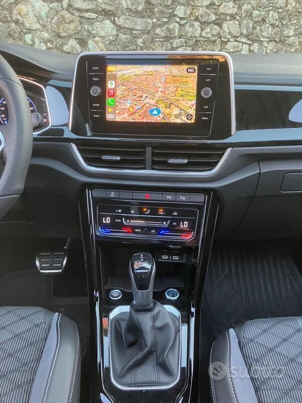 Usata VW T-Roc R-line 150 CV (110 kW) 2023 Grigio SUV