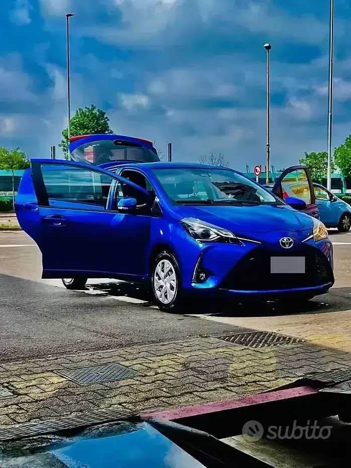 Usata Toyota Yaris 72 CV (52 kW) 2019 Bluazzurro Berlina