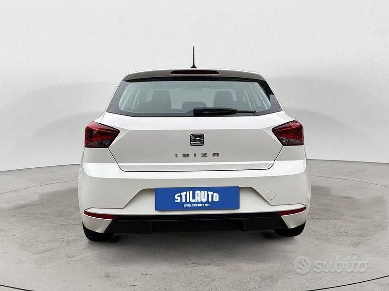 Usata Seat Ibiza Business 75 CV (55 kW) 2017 Bianco pastello Berlina