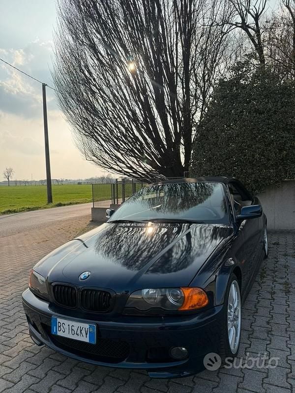Usata BMW 320 Cabriolet Efficient Dynamics 170 CV (125 kW) 2002 Blu Cabrio