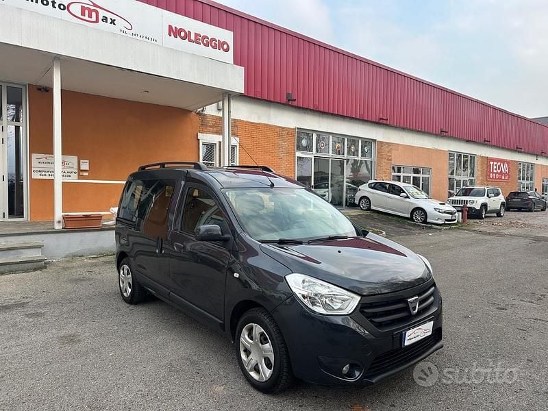 Grigio Usata 2016 Dacia Dokker Lauréate Furgone | 8500 € (Super prezzo) - Immagine 1/4