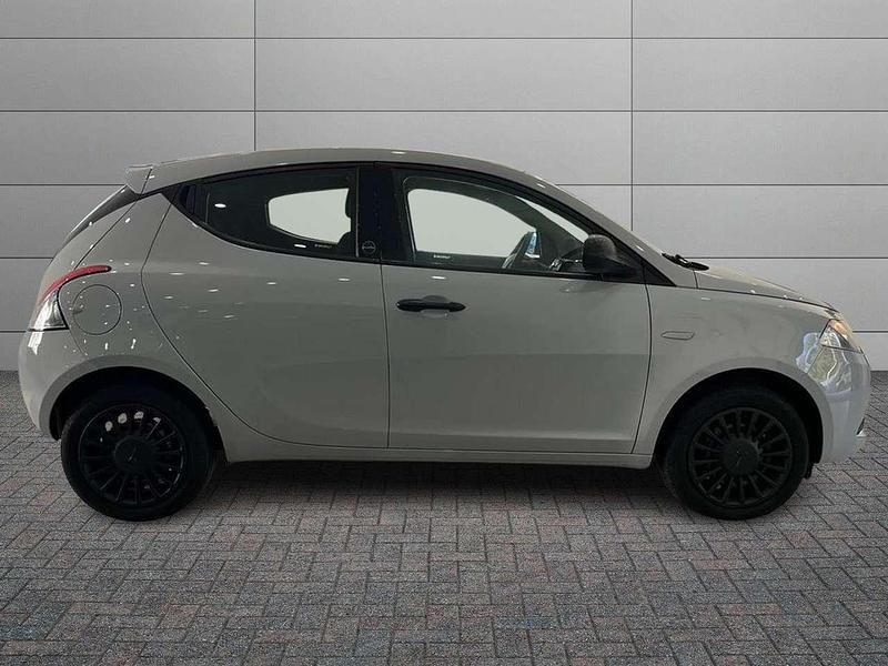Usata Lancia Ypsilon S 69 CV (50 kW) 2020 Grigio Utilitaria