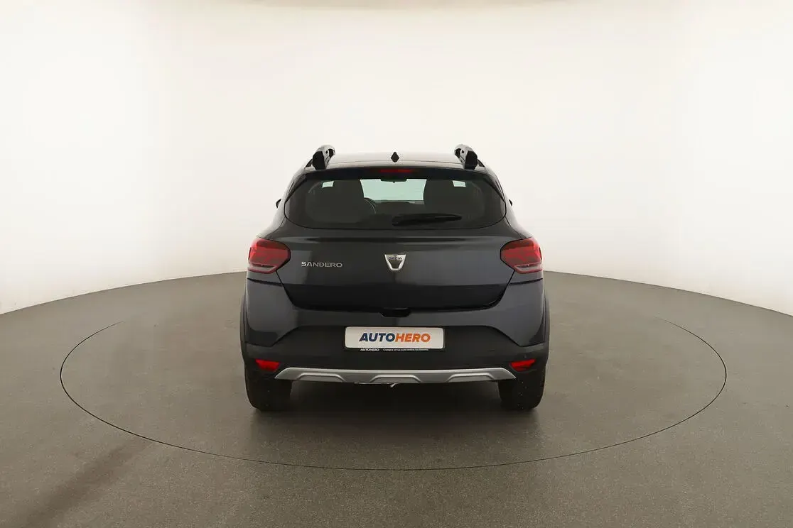 Usata Dacia Sandero Comfort 91 CV (66 kW) 2022 Nero Berlina
