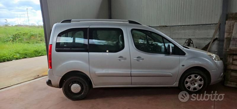 Usata Peugeot Partner 90 CV (66 kW) 2013 Grigio Monovolume