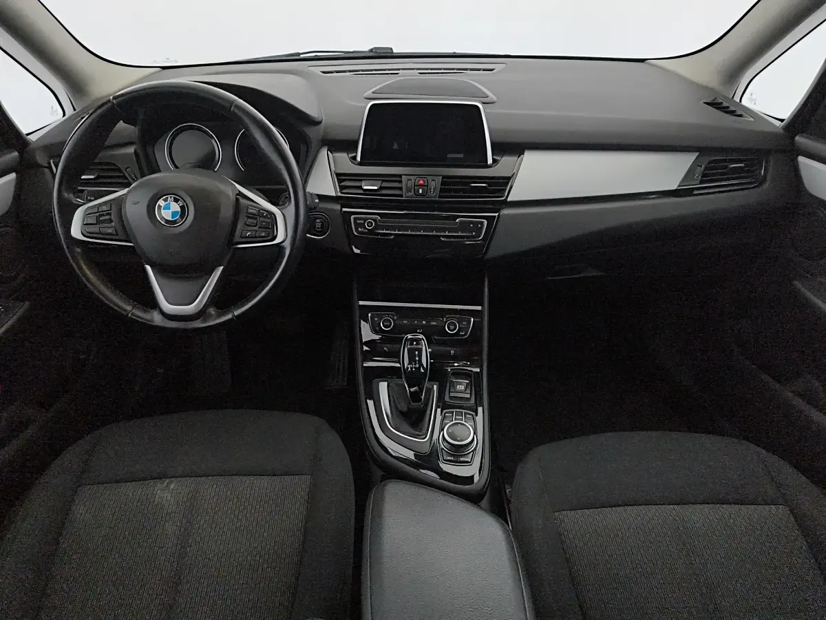 Usado BMW 220 Gran Tourer Advantage 190 HP (139 kW) 2021 Cinzento Monovolume