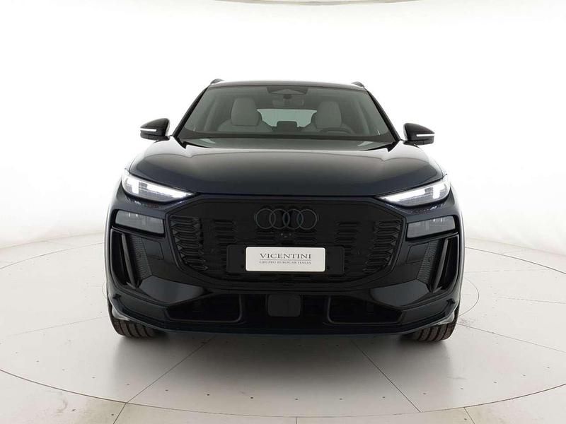 Nuova Audi Q6 e-tron S-Line 339 kW (462 CV) 2026 Blu plasma metallizzato SUV