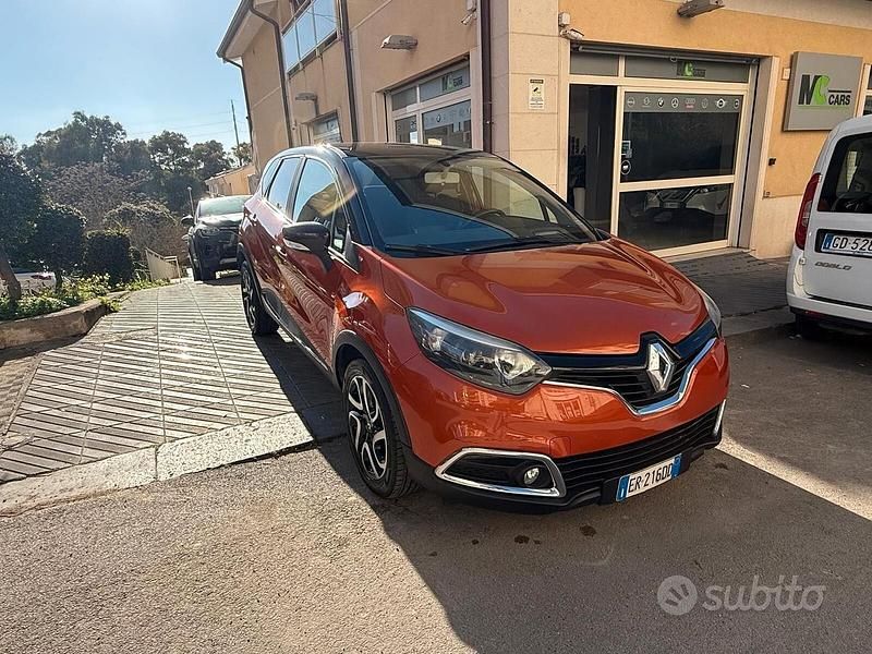 Usata Renault Captur 90 CV (66 kW) 2013 Arancione SUV