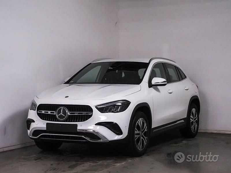 Bianco Usata 2024 Mercedes 200 Advanced SUV | 39.490 € (Ottimo prezzo) - Immagine 1/4