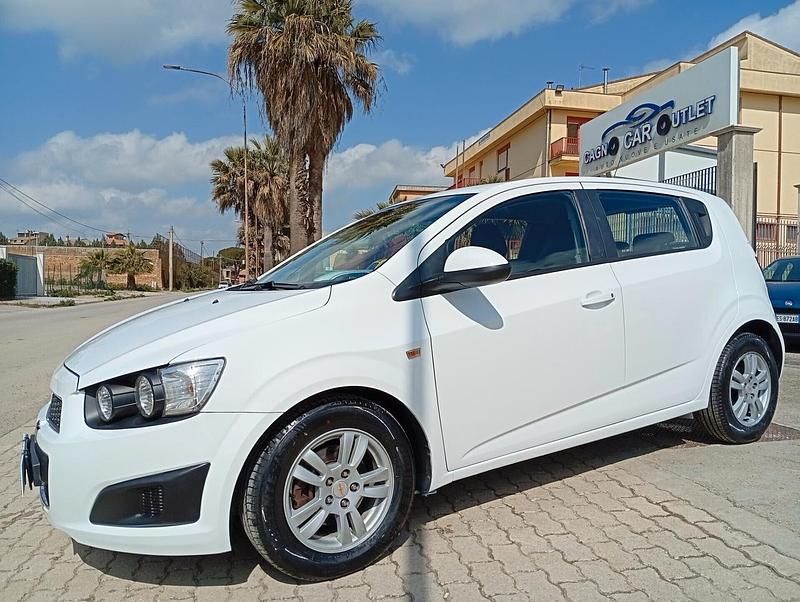 Usata Chevrolet Aveo LTZ 95 CV (69 kW) 2012 Bianco Berlina