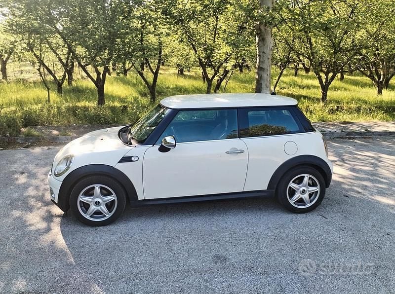 Begagnad Mini Cooper 110 HK (80 kW) 2008 Halvkombi