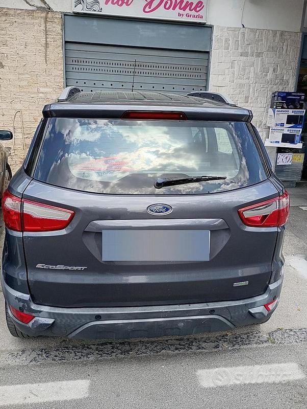 Usata Ford Ecosport 125 CV (91 kW) 2016 Marrone SUV