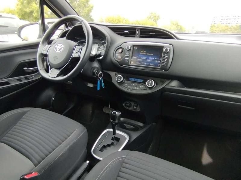 Usata Toyota Yaris Hybrid 73 CV (53 kW) 2019 Berlina