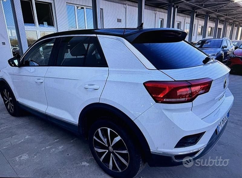 Usata VW T-Roc Style 116 CV (85 kW) 2019 Bianco SUV