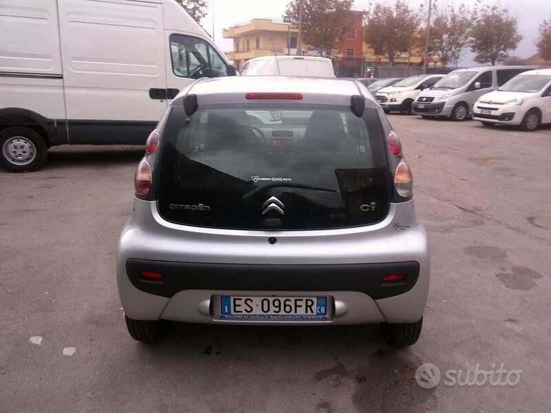 Usata Citroën C1 Attraction 68 CV (50 kW) 2013 Argento Utilitaria