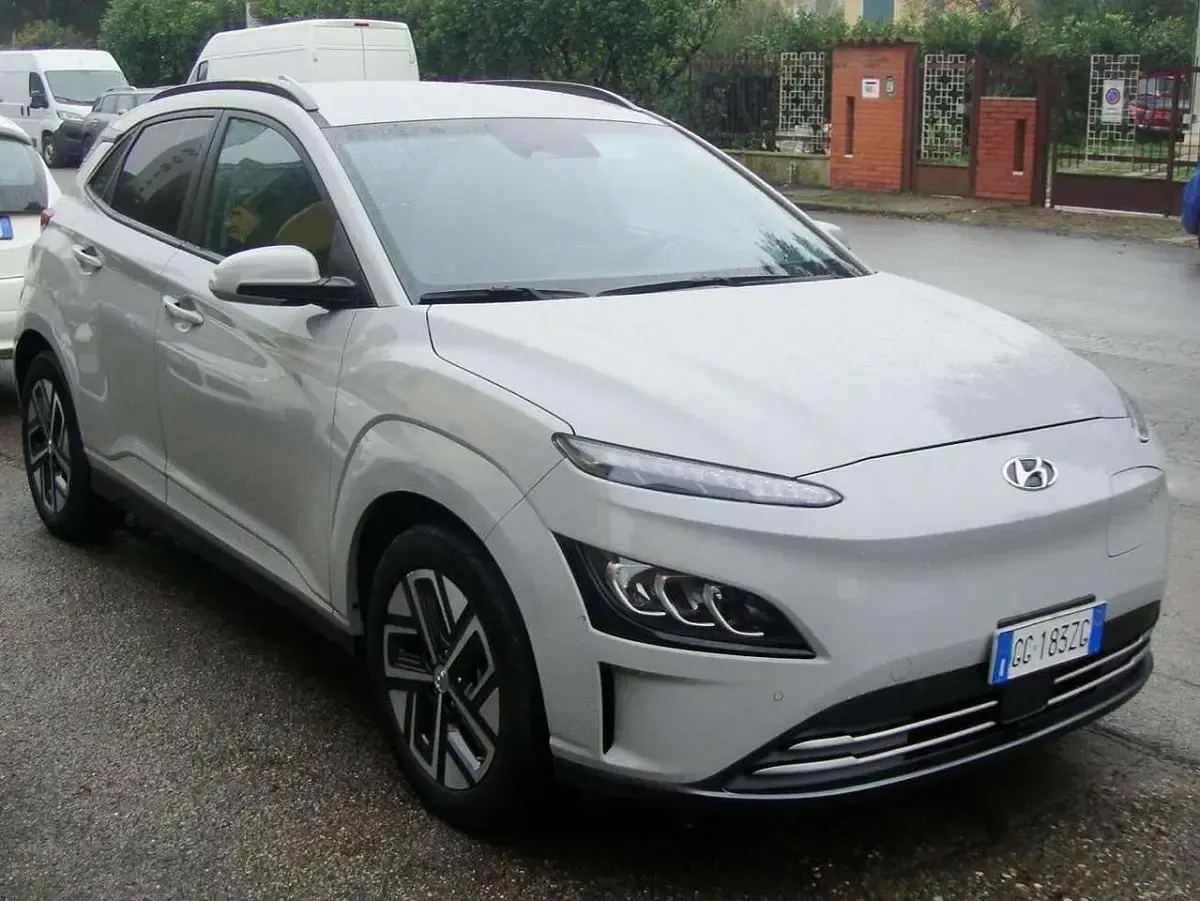 Usata Hyundai Kona 25 kW (35 CV) 2021 Grigio SUV