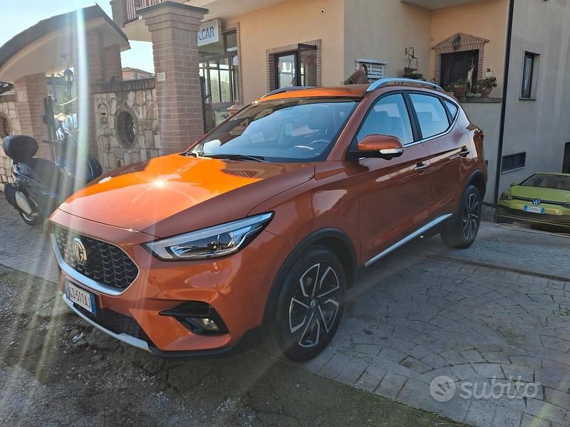 Usata MG ZS Luxury 106 CV (77 kW) 2024 Arancione Station wagon