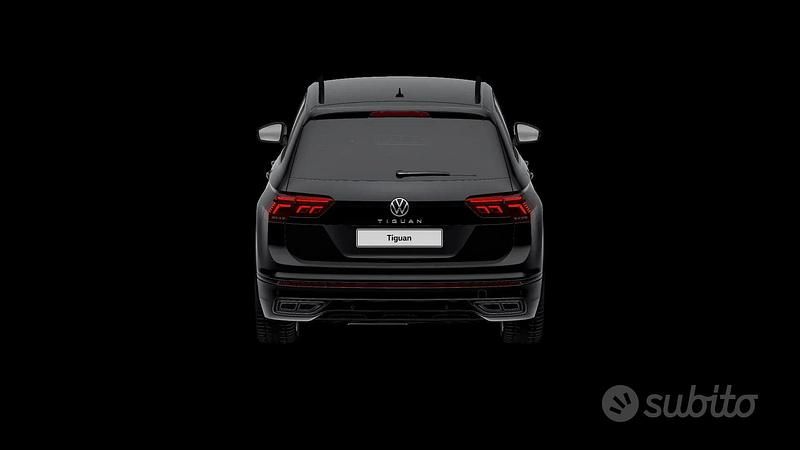 Usata VW Tiguan R-line 150 CV (110 kW) 2022 Nero SUV