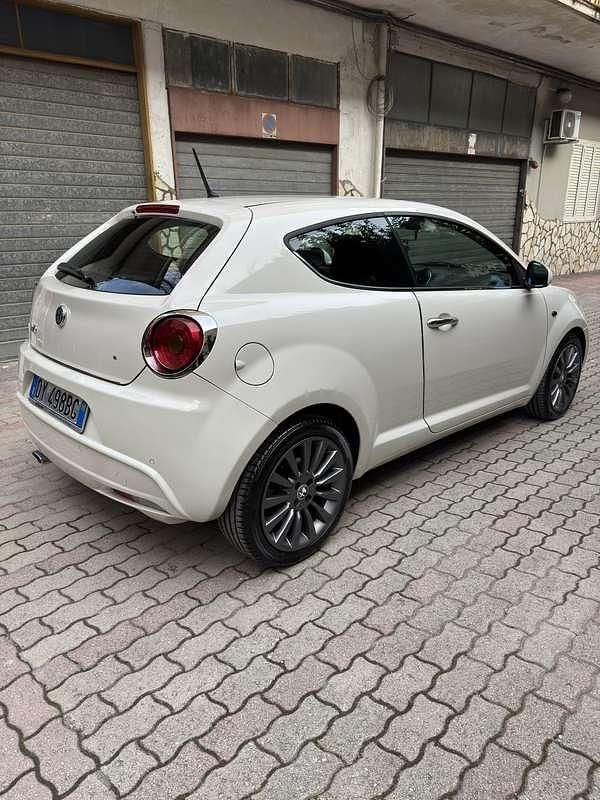 Usata Alfa Romeo MiTo Distinctive 90 CV (66 kW) 2009 Bianco Utilitaria