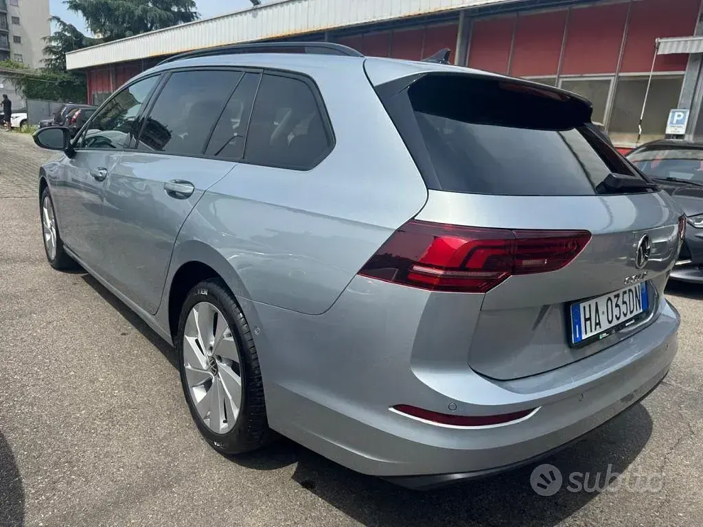 Usata VW Golf VIII Edition 150 CV (110 kW) 2025 Grigio Station wagon