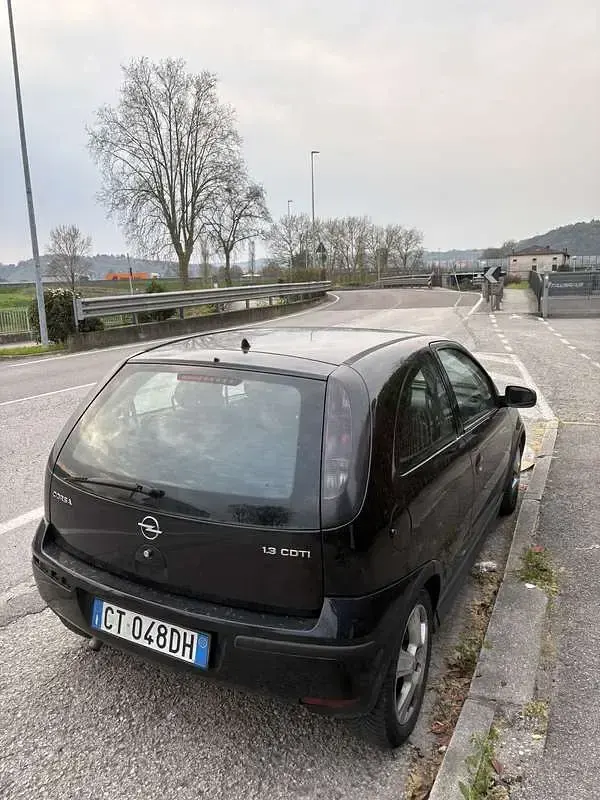 Usata Opel Corsa 69 CV (50 kW) 2005 Utilitaria