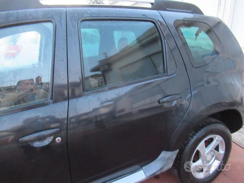 Usata Dacia Duster 105 CV (77 kW) 2012 Nero SUV