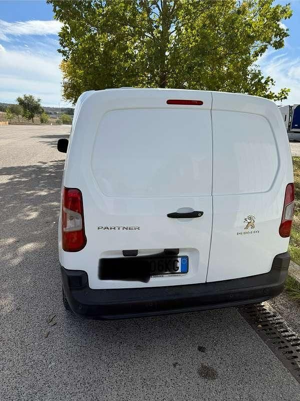 Usata 2021 Peugeot Partner Tepee Active Monovolume | 12.000 € - Immagine 1/4