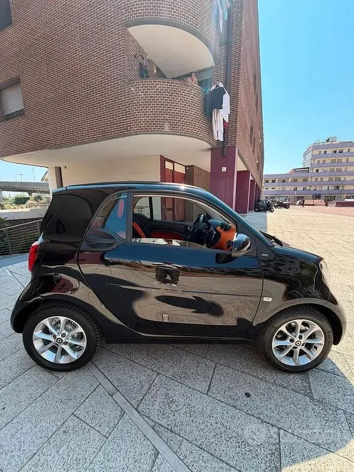 Usata Smart ForTwo Coupé Passion 71 CV (52 kW) 2020 Nero Utilitaria