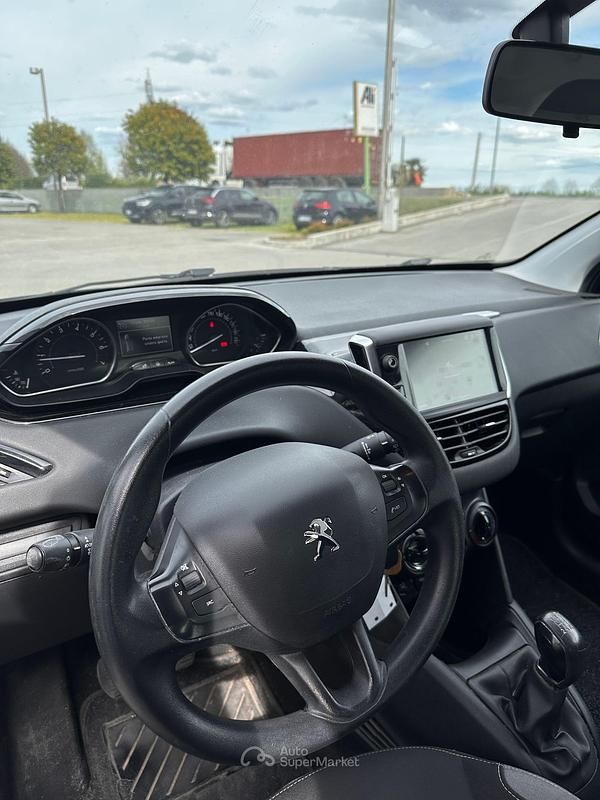 Usata Peugeot 208 82 CV (60 kW) 2012 Blu Utilitaria