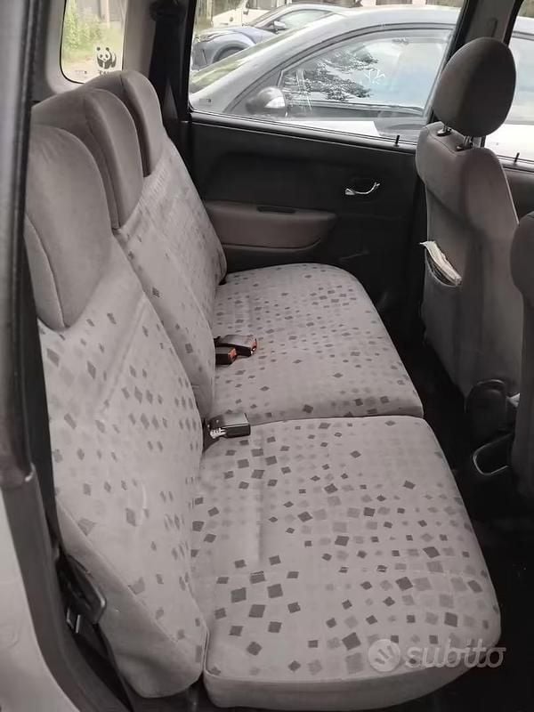 Usata Opel Agila 2003 Grigio Monovolume