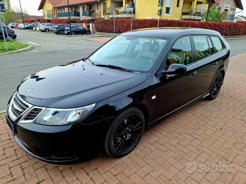 Usata Saab 9-3 Vector 150 CV (110 kW) 2010 Nero Station wagon