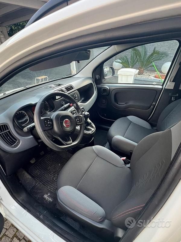 Usata Fiat Panda 70 CV (51 kW) 2019 Bianco Utilitaria