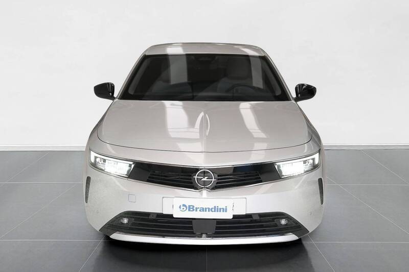 Usato 2023 Opel Astra 1.5 Benzin 131 CV (26.970 €)