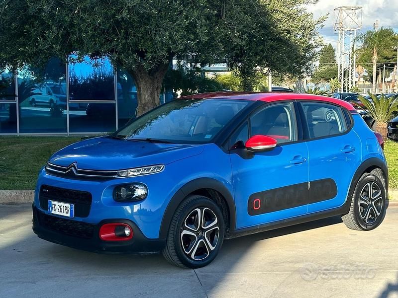 Blu/azzurro Usata 2017 Citroën C3 PureTech Tre volumi | 8900 € (Buon prezzo) - Immagine 1/4