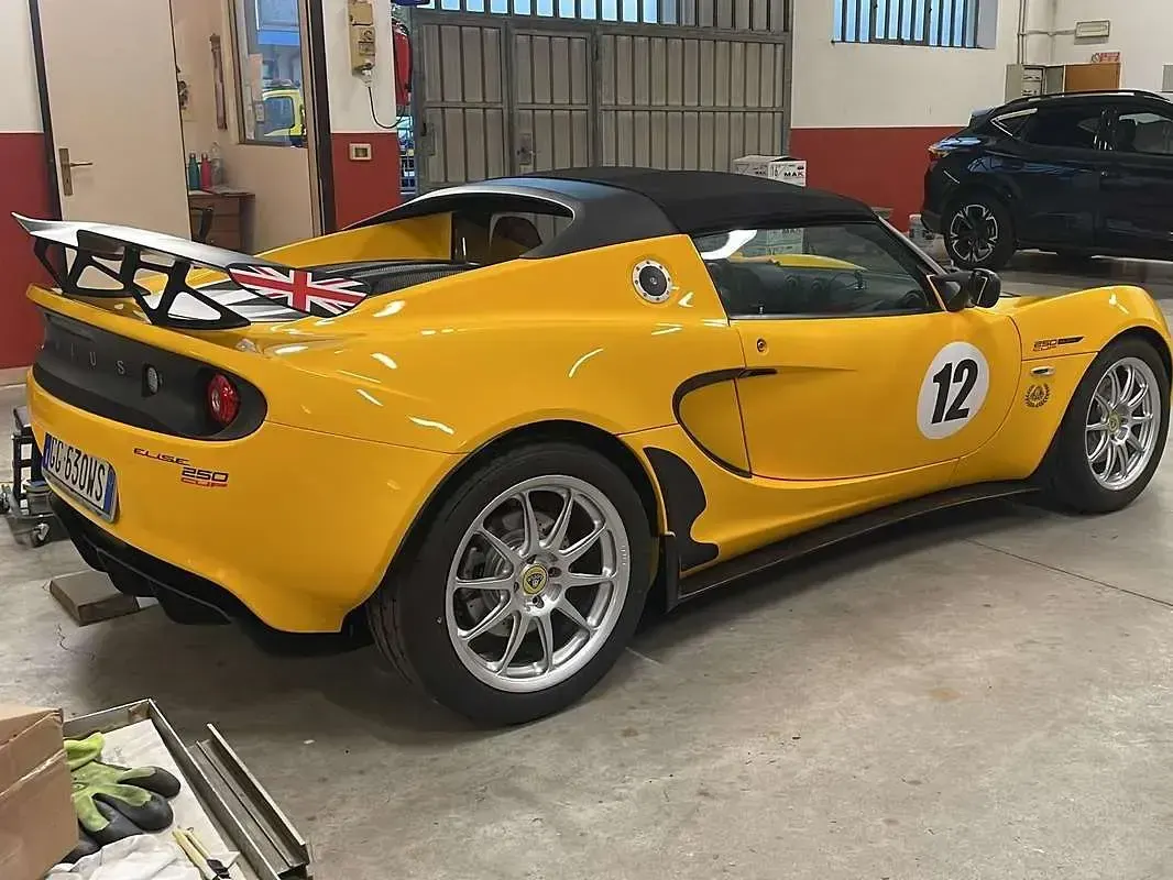 Usata Lotus Elise 250 CV (183 kW) 2021 Giallo Cabrio