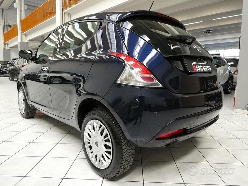 Usata Lancia Ypsilon 84 CV (61 kW) 2017 Blu Utilitaria