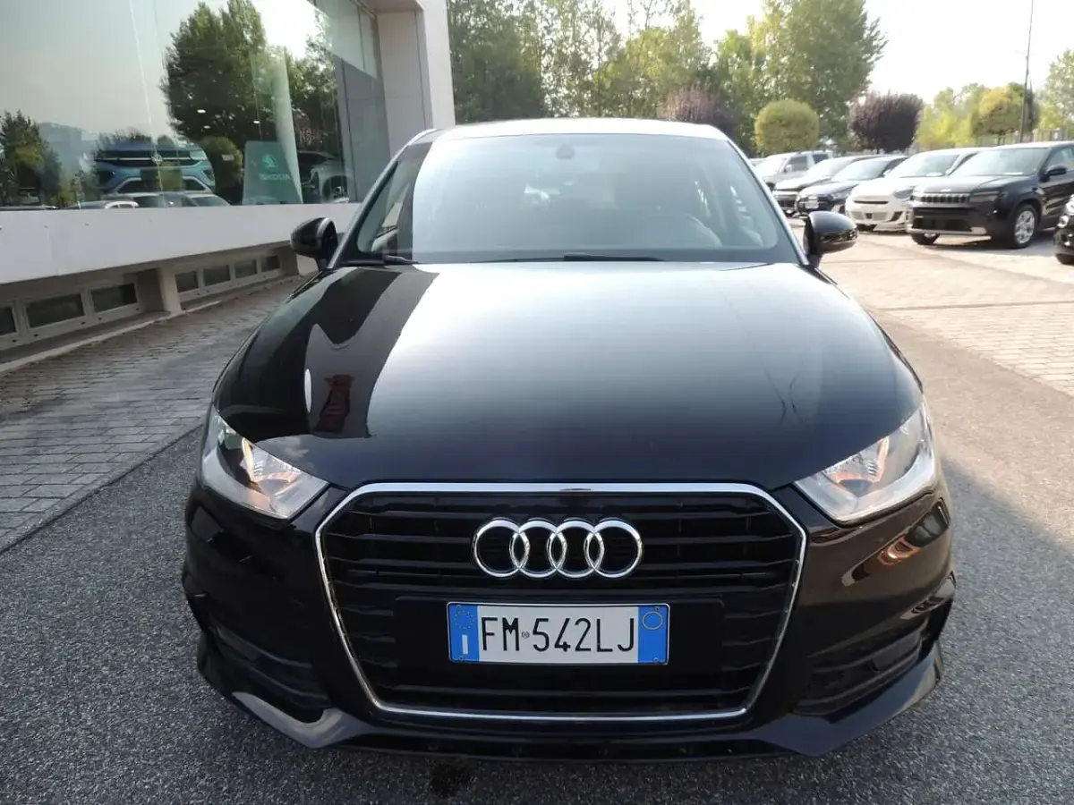 Usata Audi A1 Sportback Design 90 CV (66 kW) 2018 Nero Utilitaria