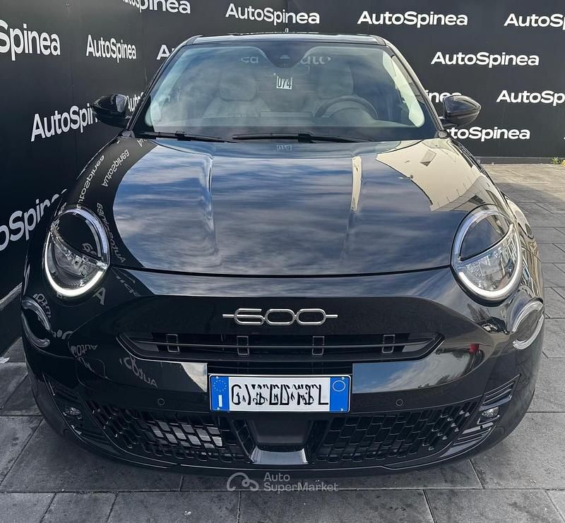 Usata Fiat 600 La Prima 110 CV (80 kW) 2025 Nero SUV