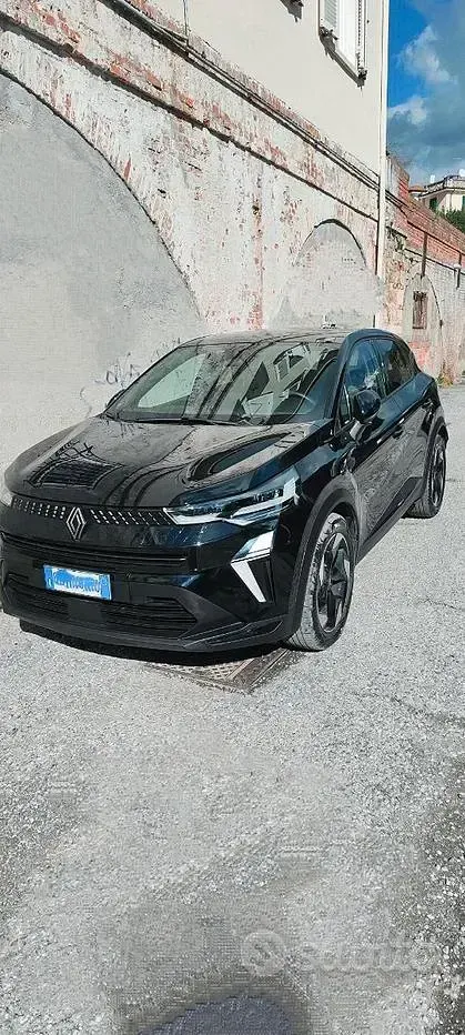 Usata Renault Captur Techno 101 CV (74 kW) 2024 Nero SUV
