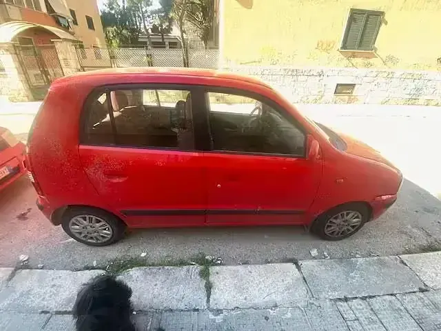 Usata Hyundai Atos 63 CV (46 kW) 2008 Rosso Utilitaria