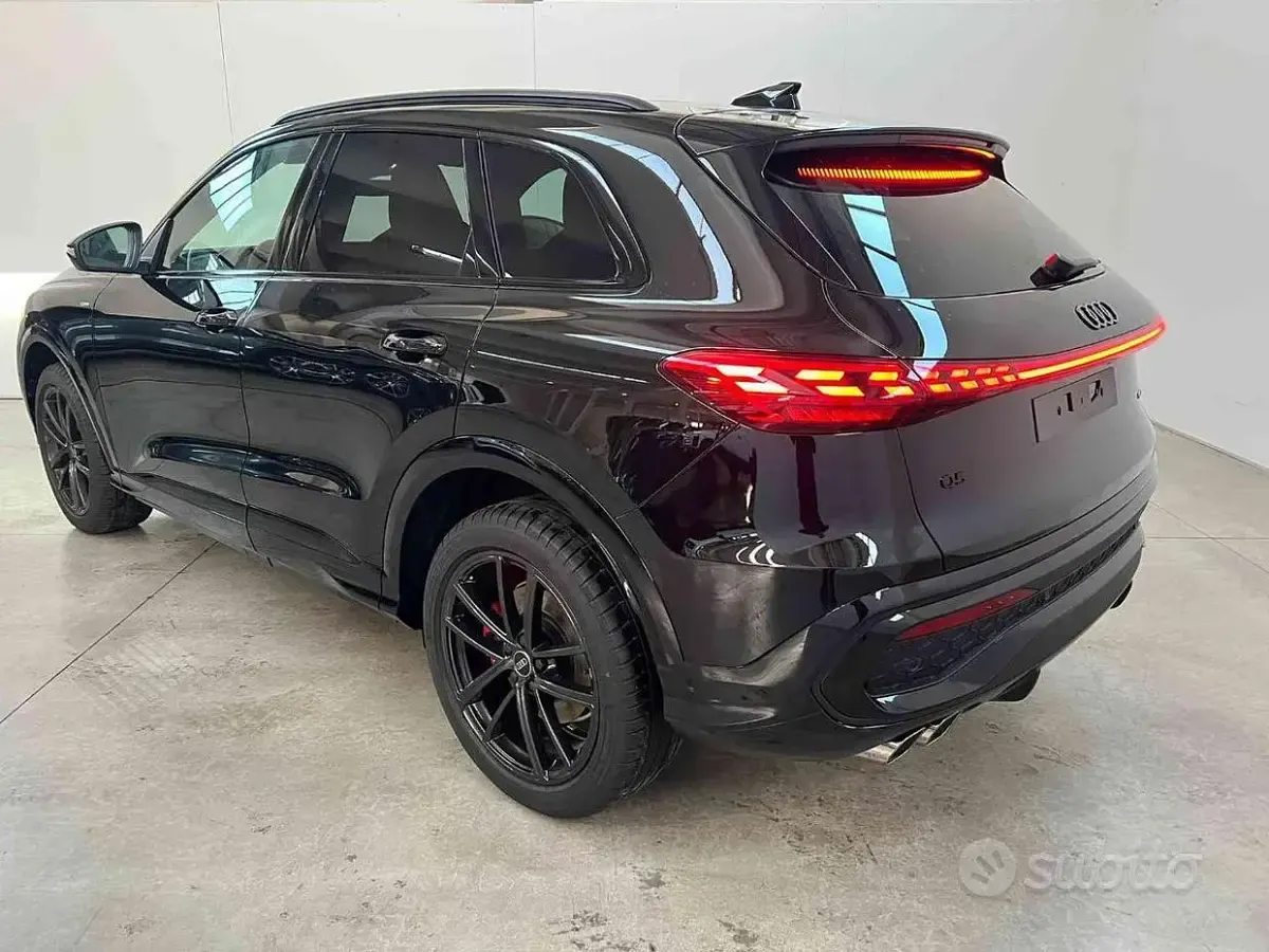 Nuova Audi Q5 S-Line 204 CV (150 kW) 2026 Nero SUV