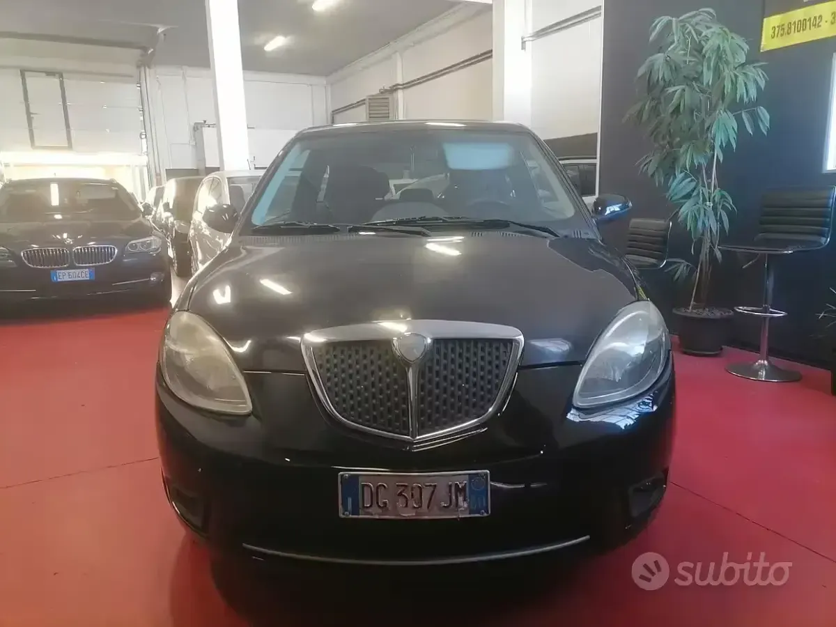 Usata Lancia Ypsilon 60 CV (44 kW) 2007 Nero Utilitaria