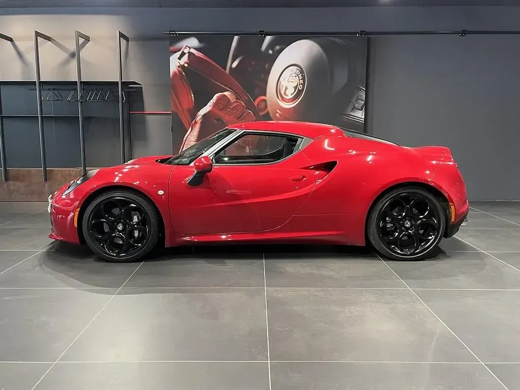 Usata Alfa Romeo 4C 241 CV (177 kW) 2016 Rosso Coupé