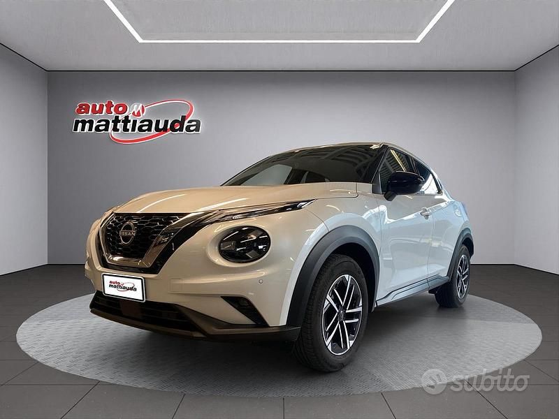 Usata Nissan Juke N-Connecta 114 CV (83 kW) 2024 White pearl SUV