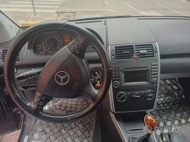Nero Usata 2008 Mercedes A200 Utilitaria | 3500 € (Buon prezzo) - Immagine 1/4