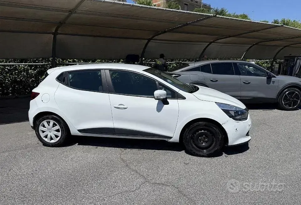 Usata Renault Clio 75 CV (55 kW) 2017 Bianco Utilitaria