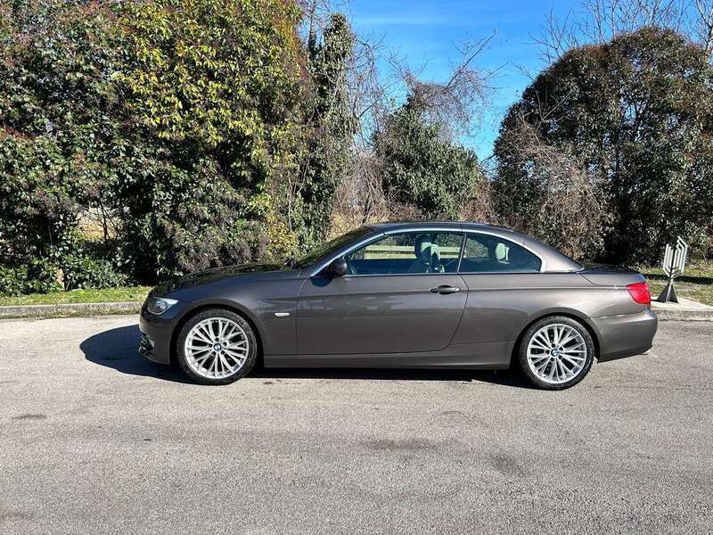 Usato 2010 BMW 330 Cabriolet 3.0 Diesel 245 CV (10.000 €)