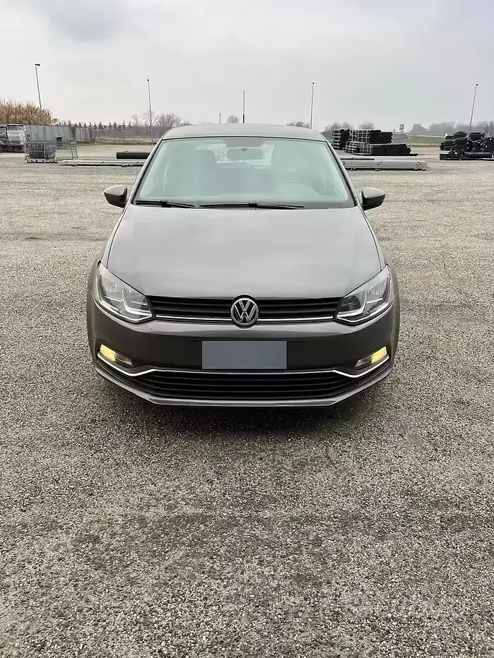 Usata VW Polo 75 CV (55 kW) 2016 Grigio Berlina