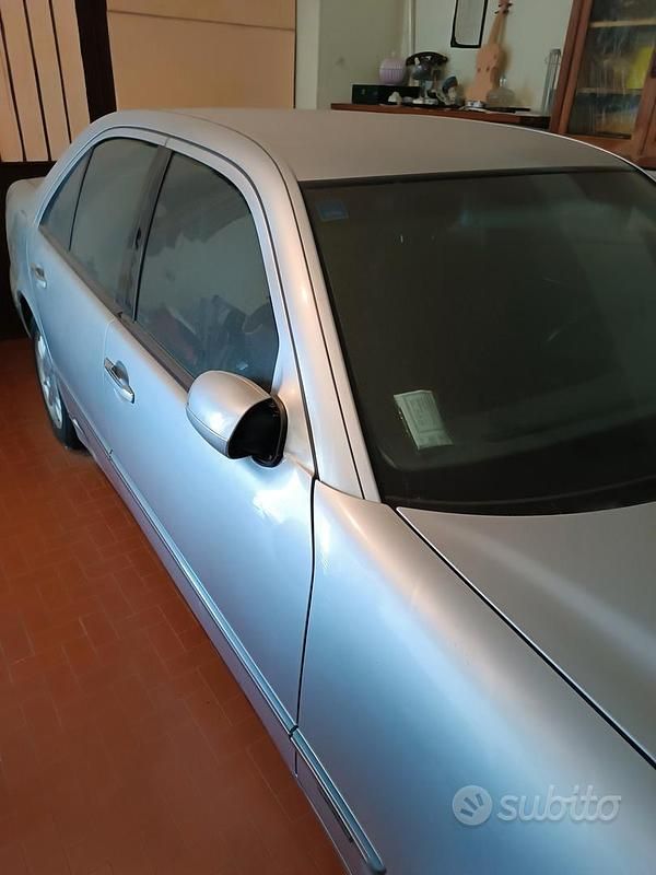 Usata Mercedes E220 2000 Grigio Berlina
