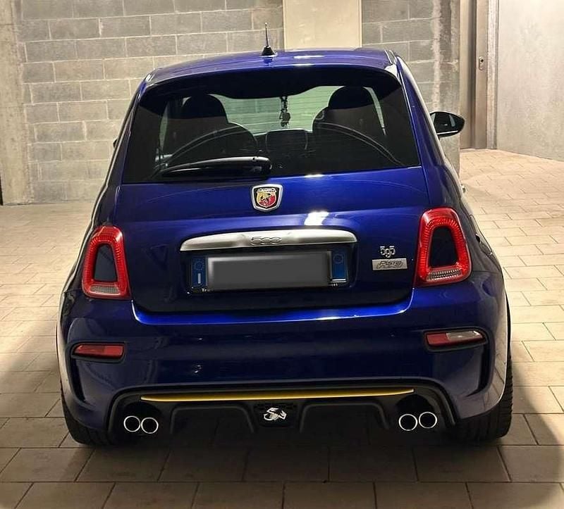 Usata Abarth 595 Pista 165 CV (121 kW) 2021 Blu/azzurro Utilitaria
